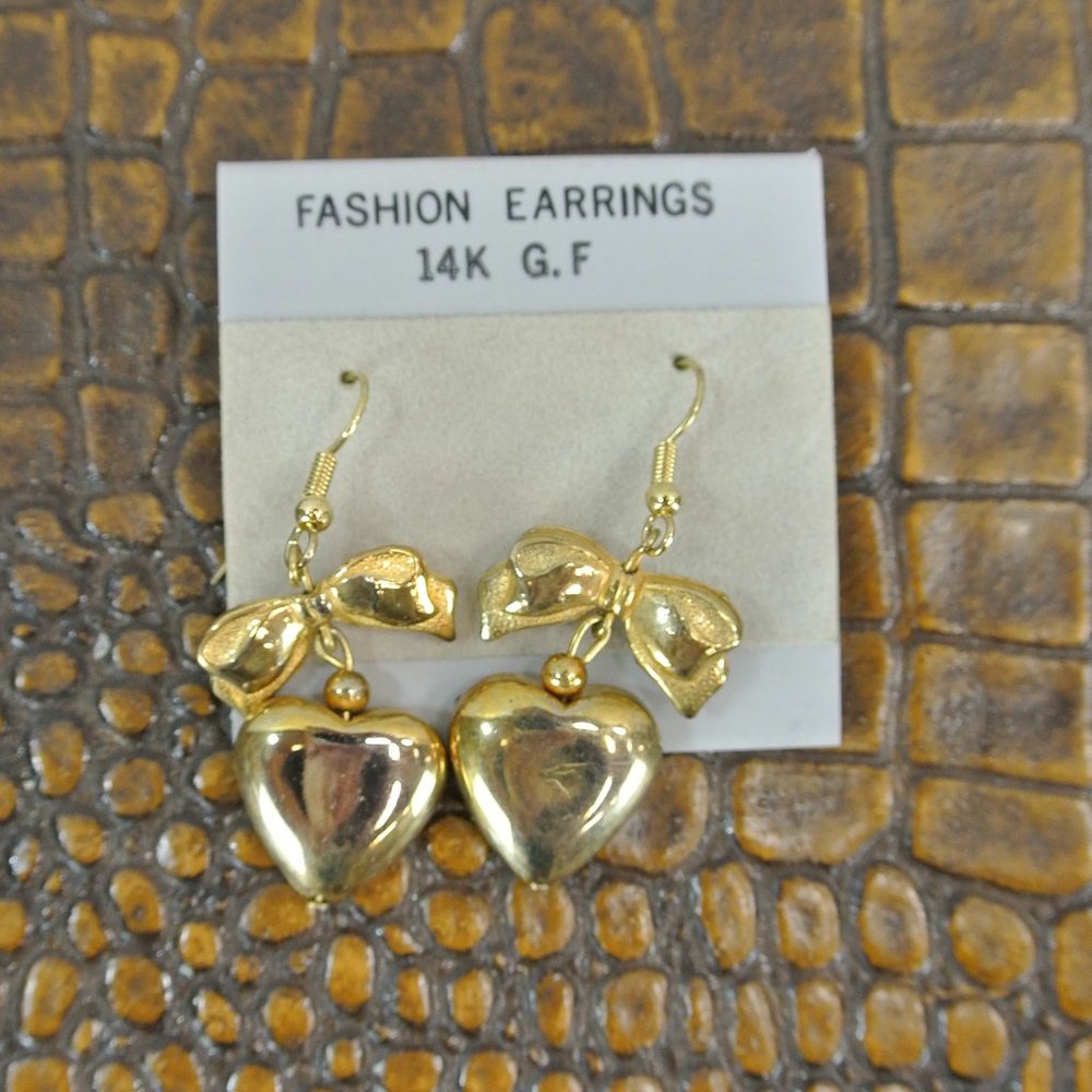 NWT  14K Gold Filled Dangly Heart Earrings
